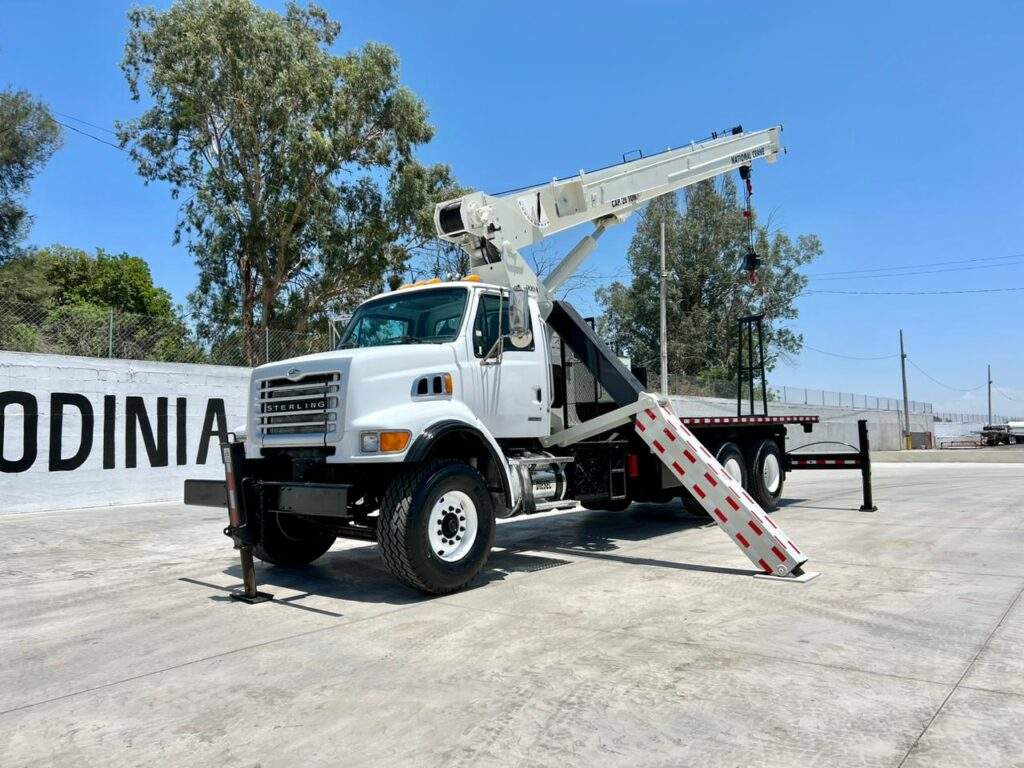 GRUA TITAN NATIONAL CRANE 990A EN STERLING 2006 (22)