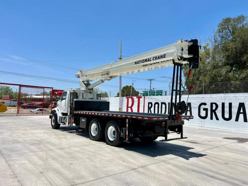 GRUA TITAN NATIONAL CRANE 990A EN STERLING 2006 (5)