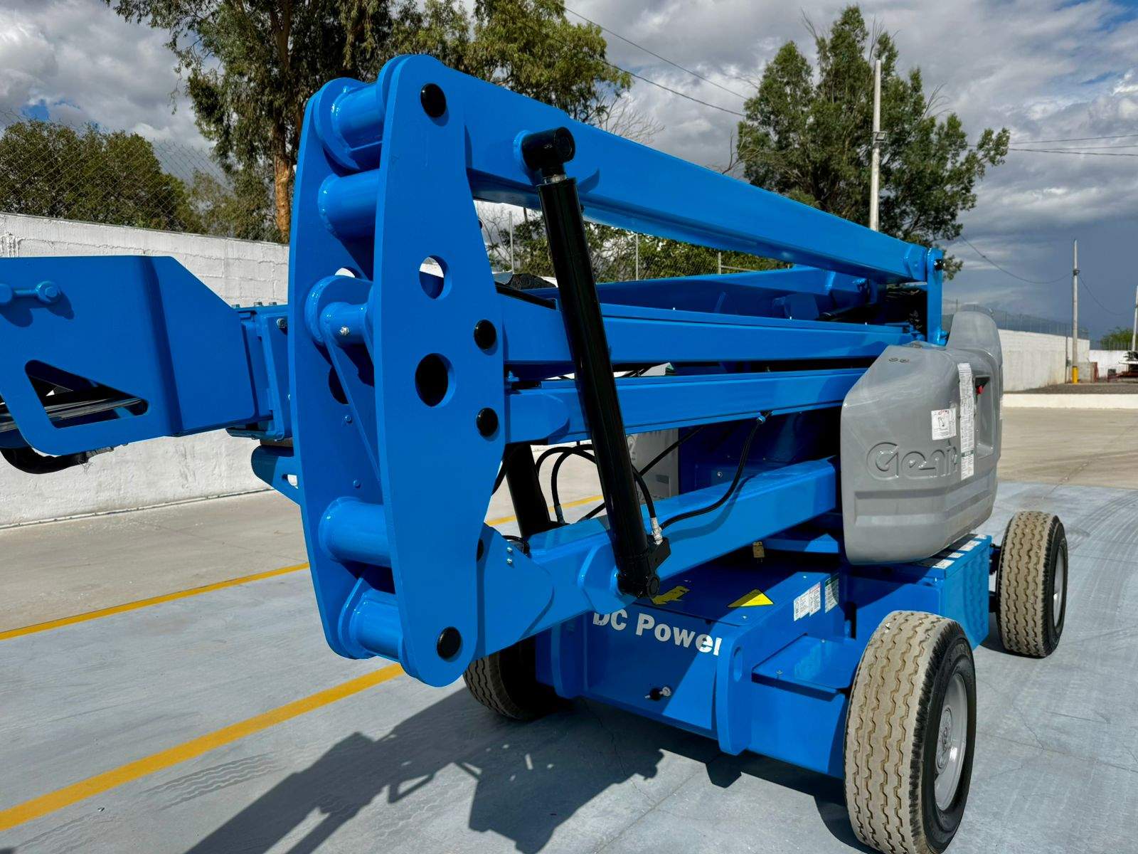 Brazo Articulado Eléctrico Genie Z4525j 2012 (15)