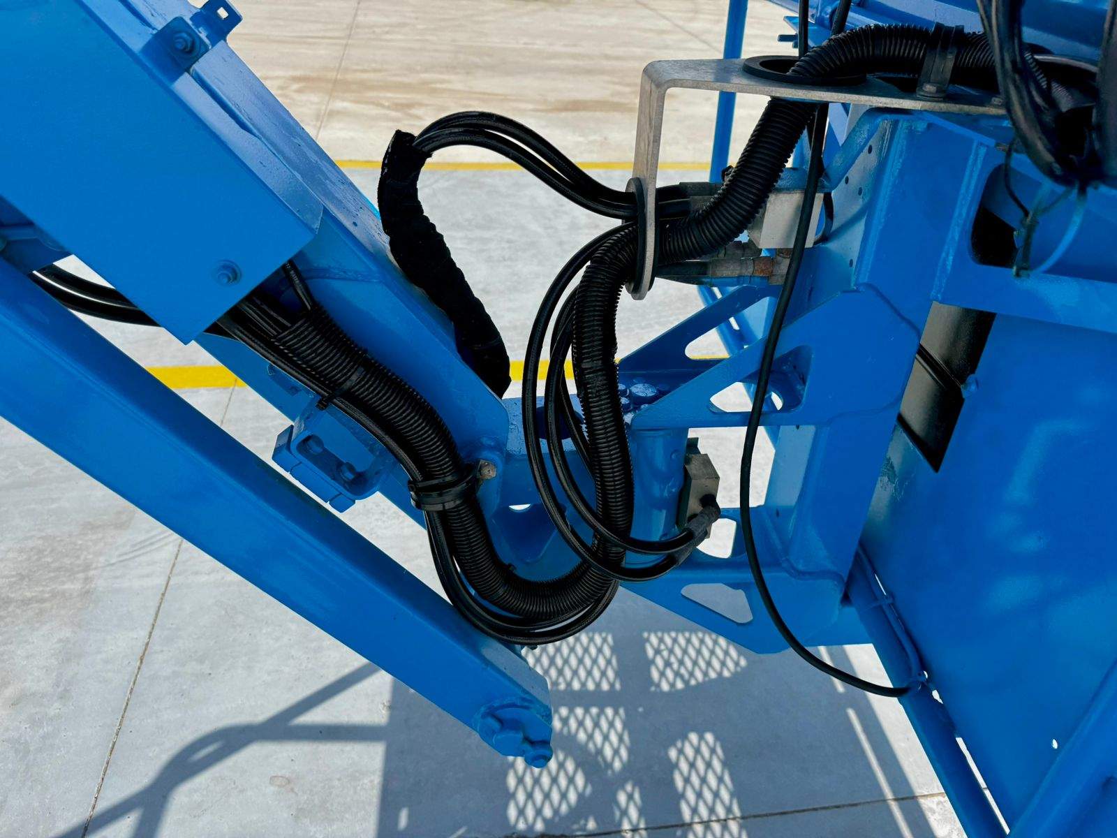 Brazo Articulado Eléctrico Genie Z4525j 2012 (18)