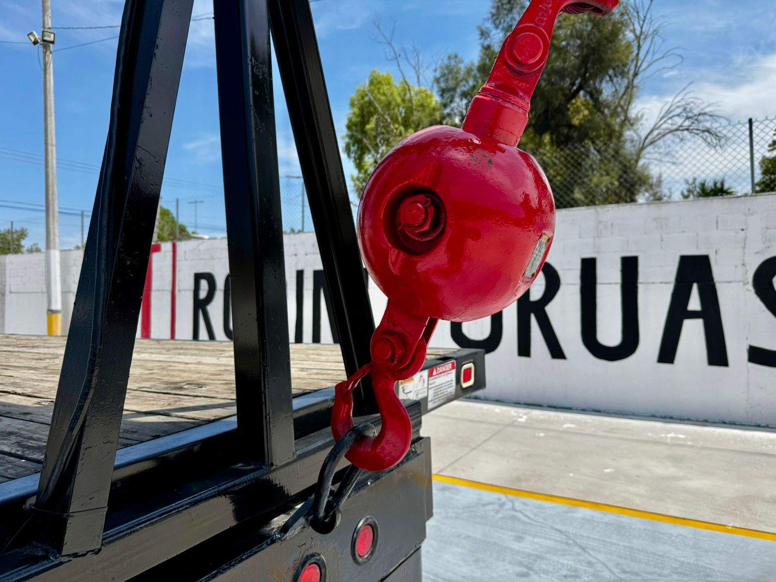 GRUA TITAN NATIONAL 8100D DE 23 TON EN FREIGHTLINER 2007 (1)