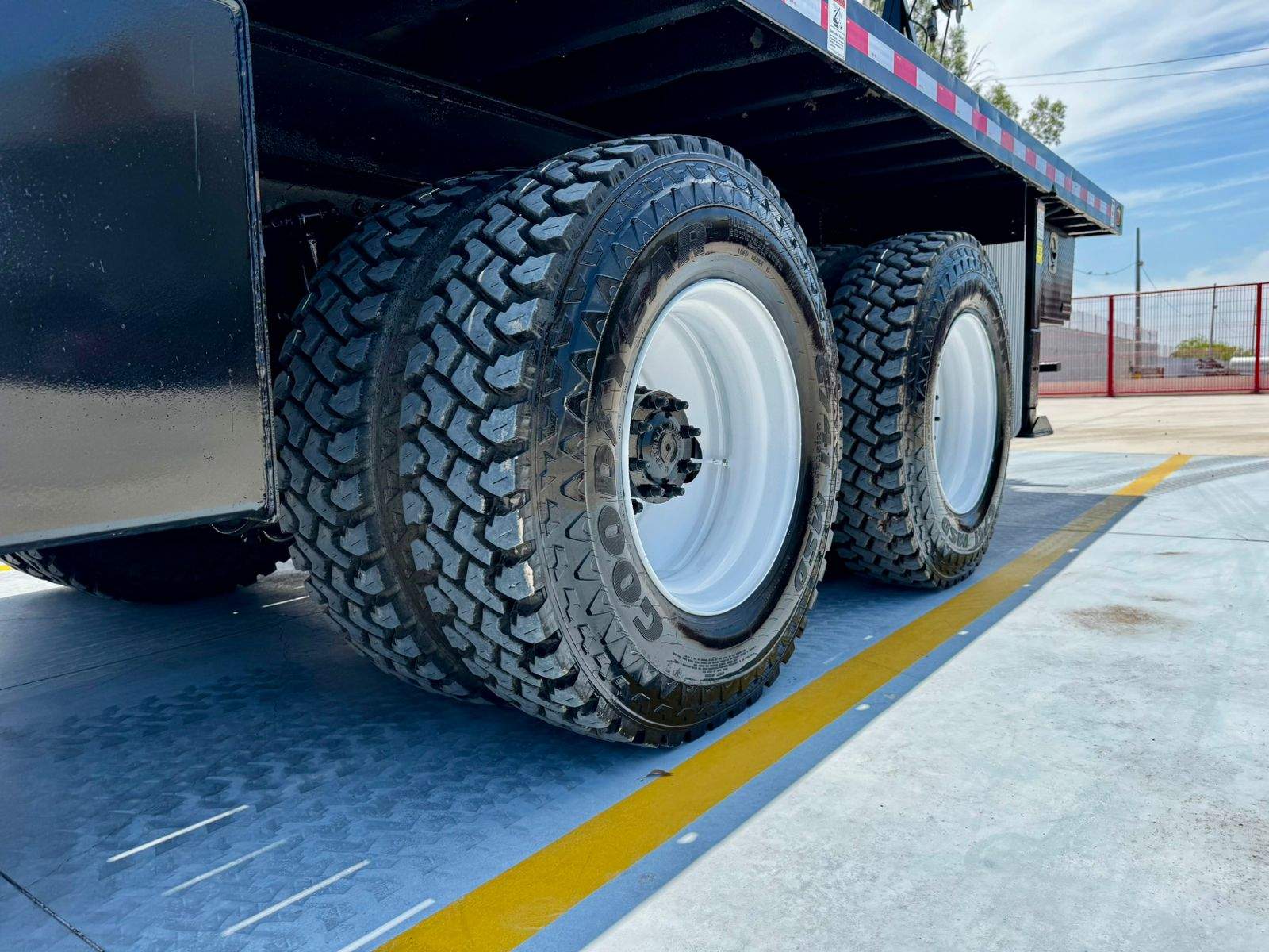 GRUA TITAN NATIONAL 8100D DE 23 TON EN FREIGHTLINER 2007 (24)