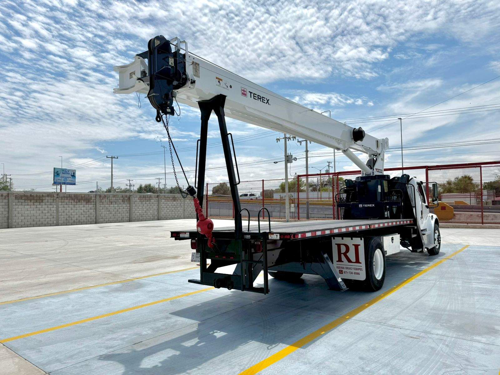 Grúa Titán Terex Bt3870 De 19 Ton En Freightliner 2016 (5)