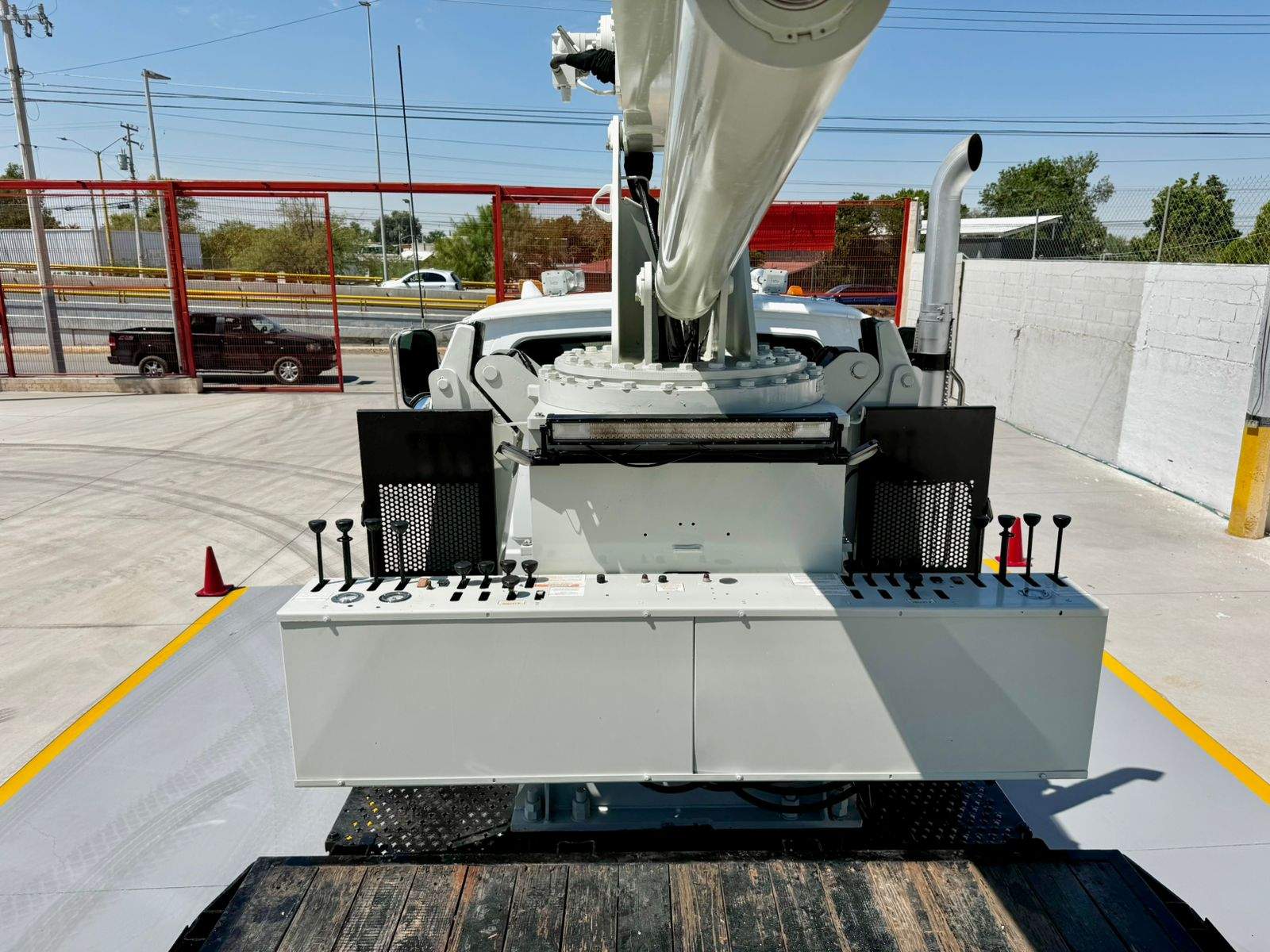 2009 Sterling cNational 600E2 (19)