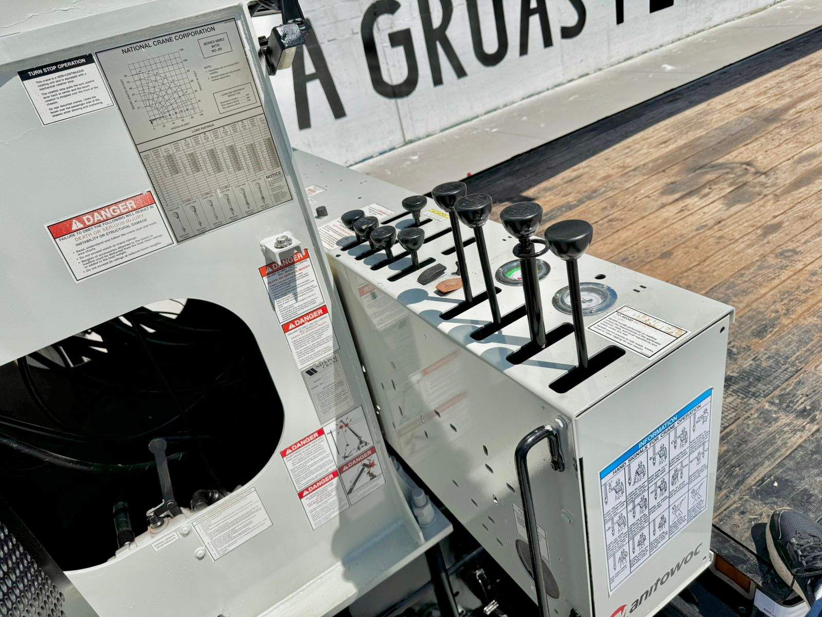 2009 Sterling cNational 600E2 (26)