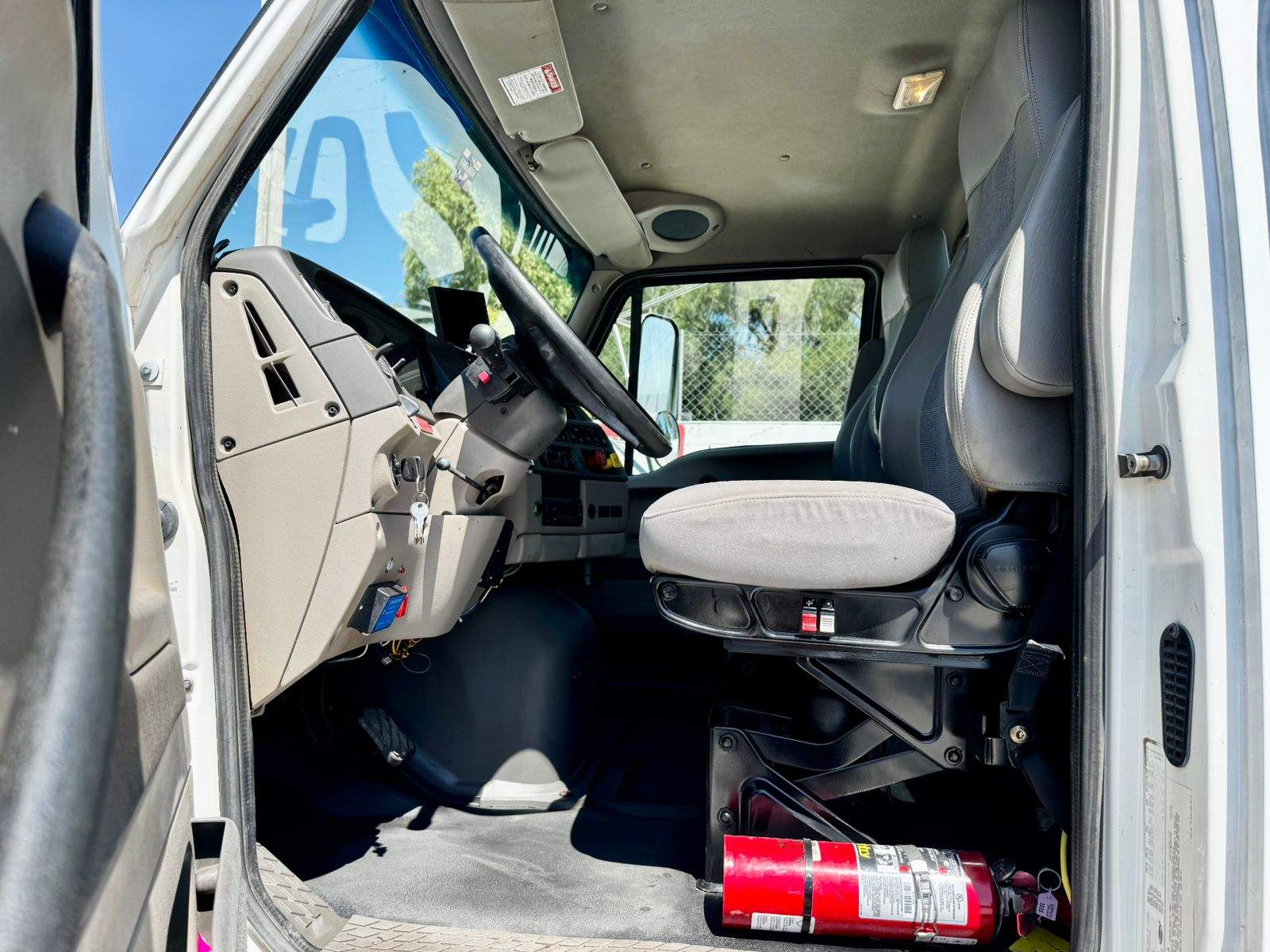 2009 Sterling cNational 600E2 (5)