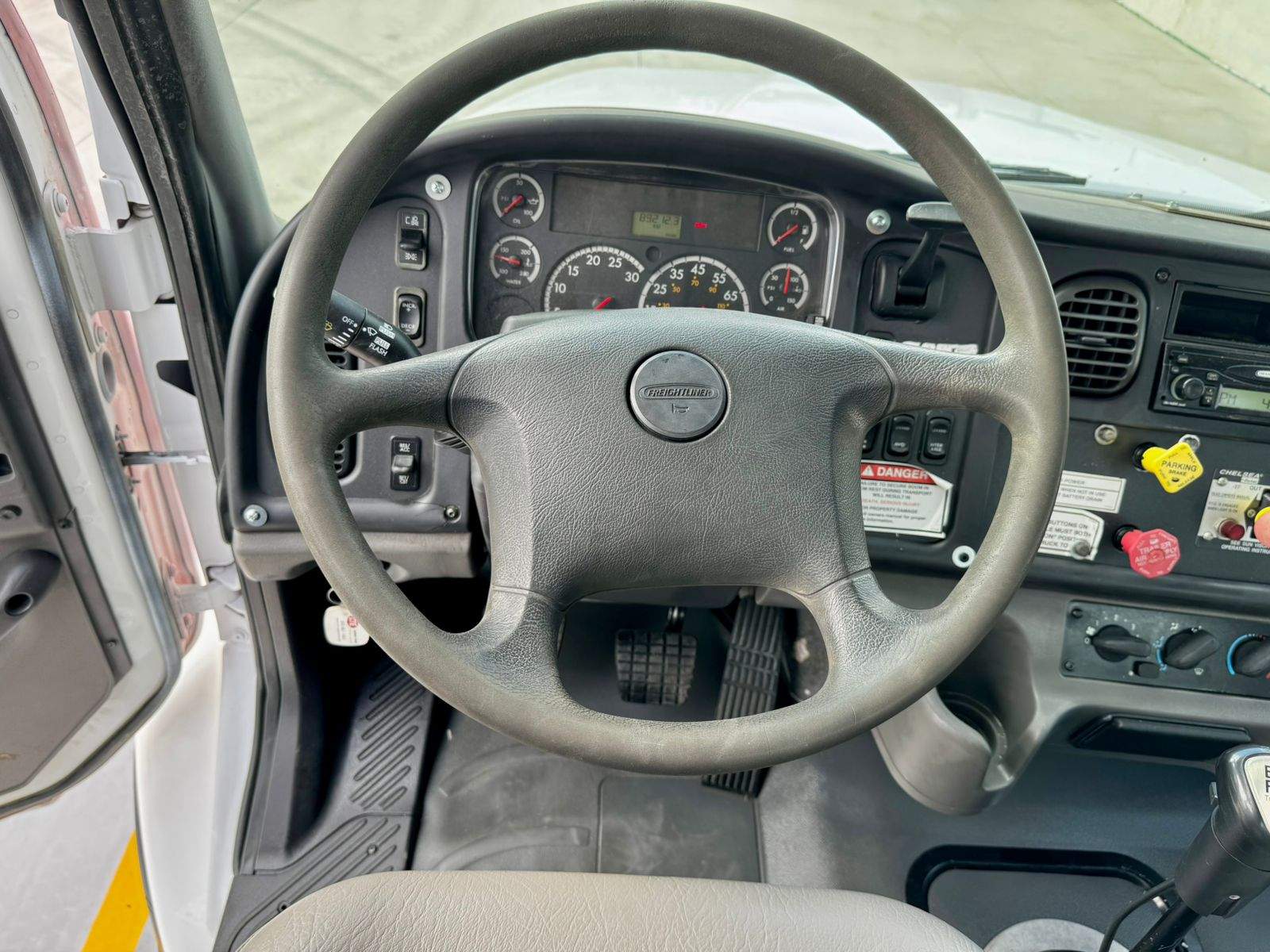 GRUA TITAN NATIONAL 8100D DE 23 TON EN FREIGHTLINER 2007 (10)