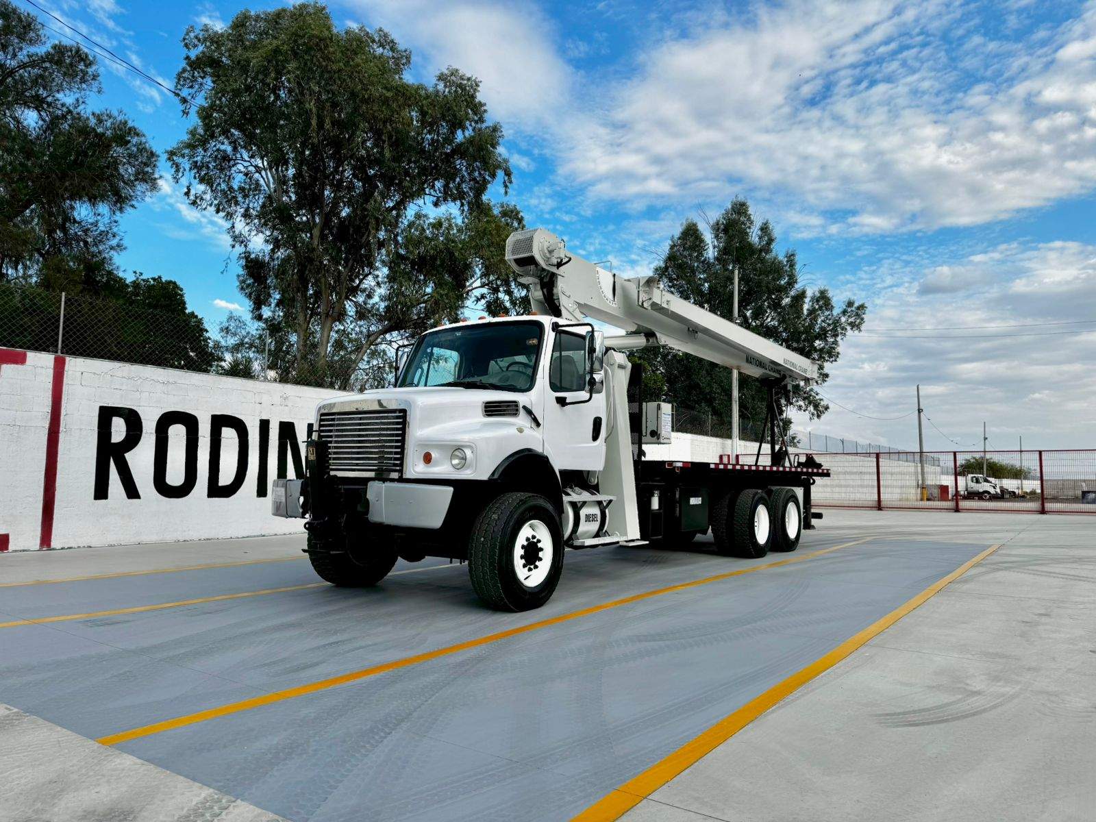 GRUA TITAN NATIONAL 8100D DE 23 TON EN FREIGHTLINER 2007 (2)