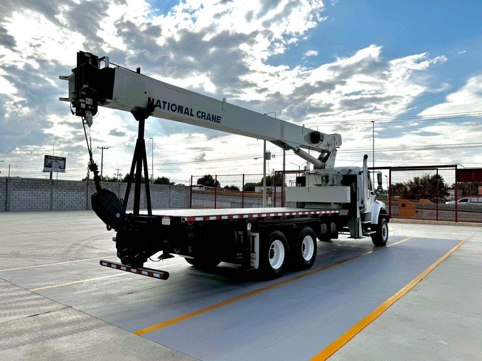 GRUA TITAN NATIONAL 8100D DE 23 TON EN FREIGHTLINER 2007 (4)