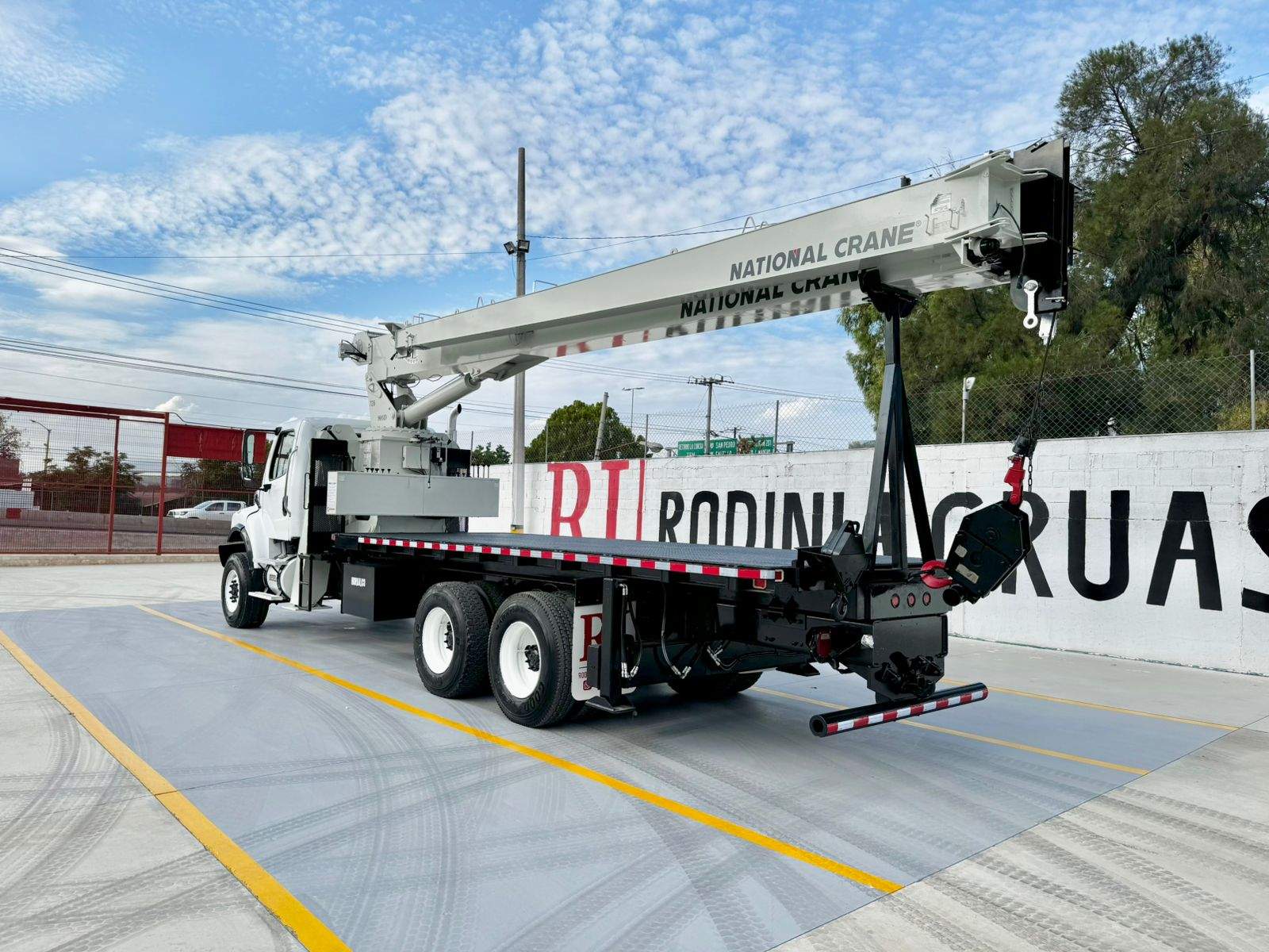 GRUA TITAN NATIONAL 8100D DE 23 TON EN FREIGHTLINER 2007 (5)