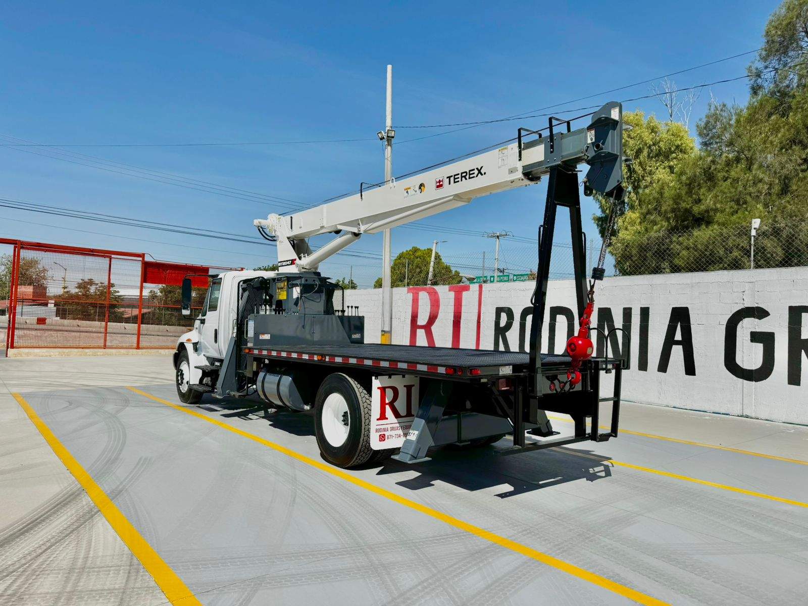 GRUA TITAN TEREX BT2047 DE 10 TON EN INTERNATIONAL 2014 (4)