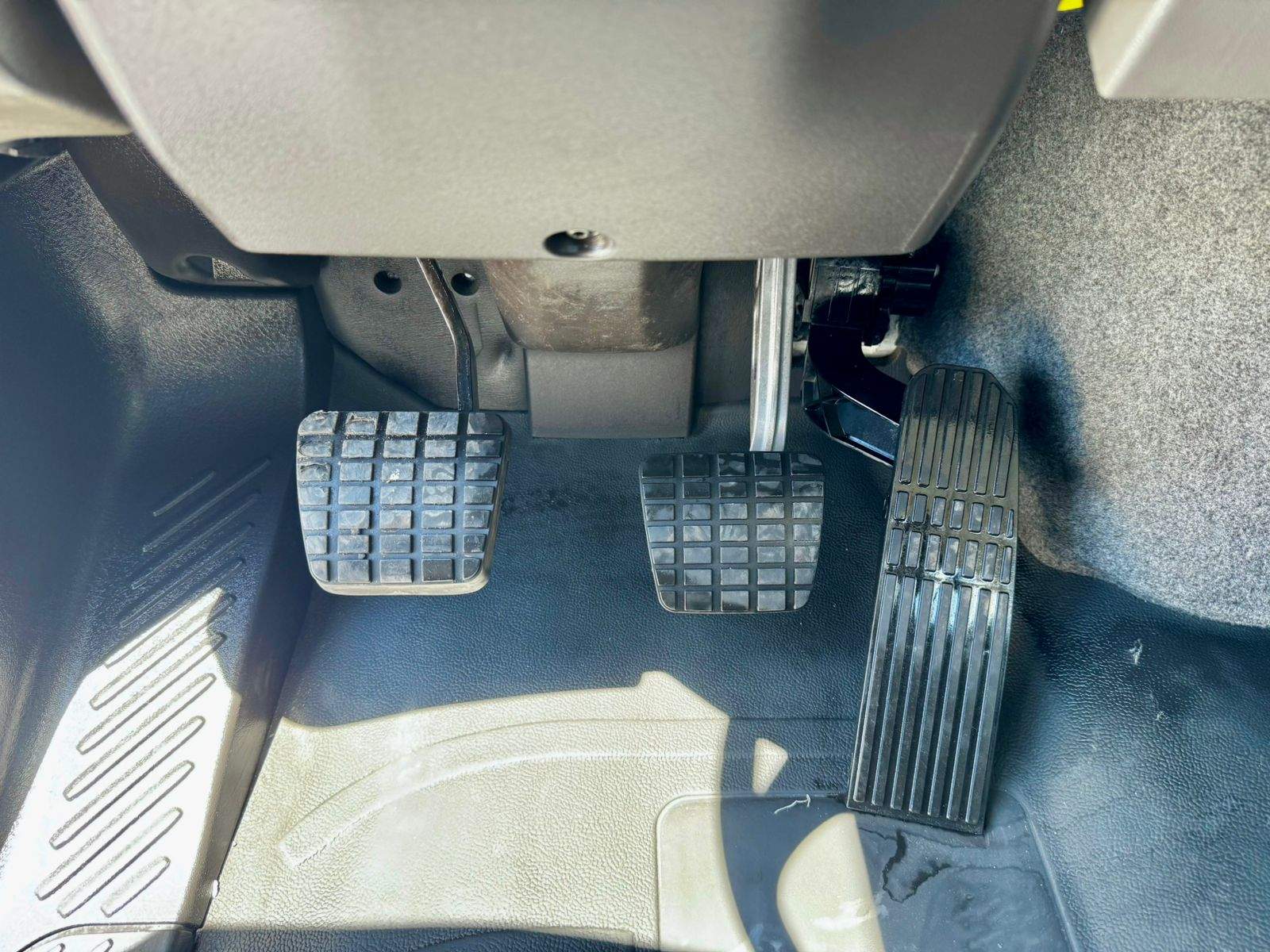 GRUA TITAN TEREX BT3870 DE 19 TON EN FREIGHTLINER 2016 (10)