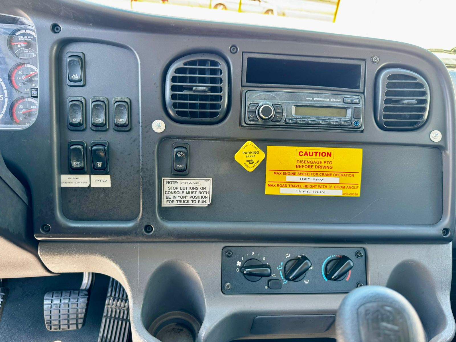 GRUA TITAN TEREX BT3870 DE 19 TON EN FREIGHTLINER 2016 (11)