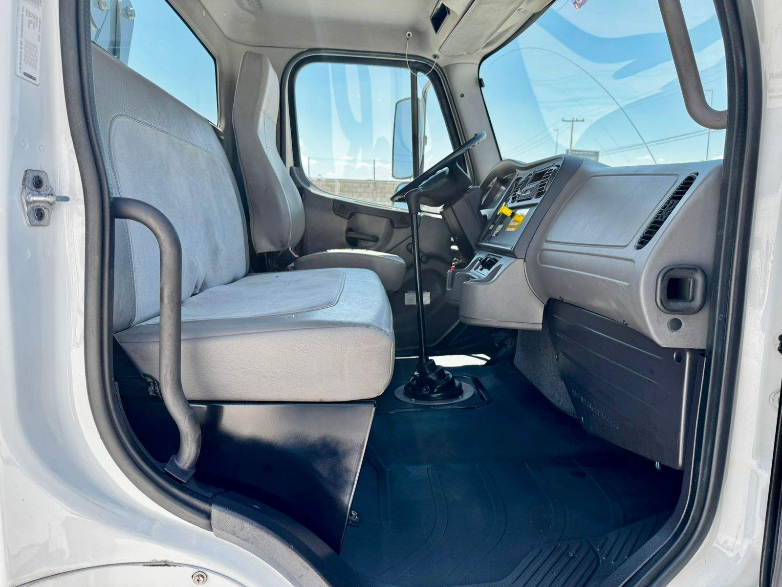 GRUA TITAN TEREX BT3870 DE 19 TON EN FREIGHTLINER 2016 (13)