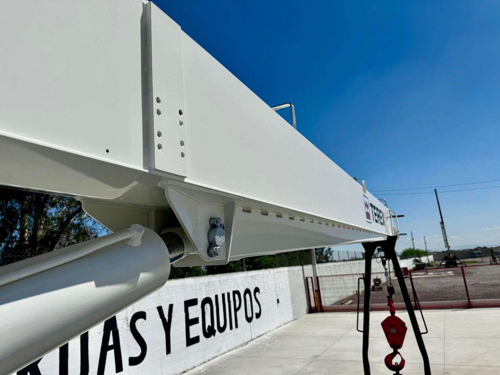 GRUA TITAN TEREX BT3870 DE 19 TON EN FREIGHTLINER 2016 (18)