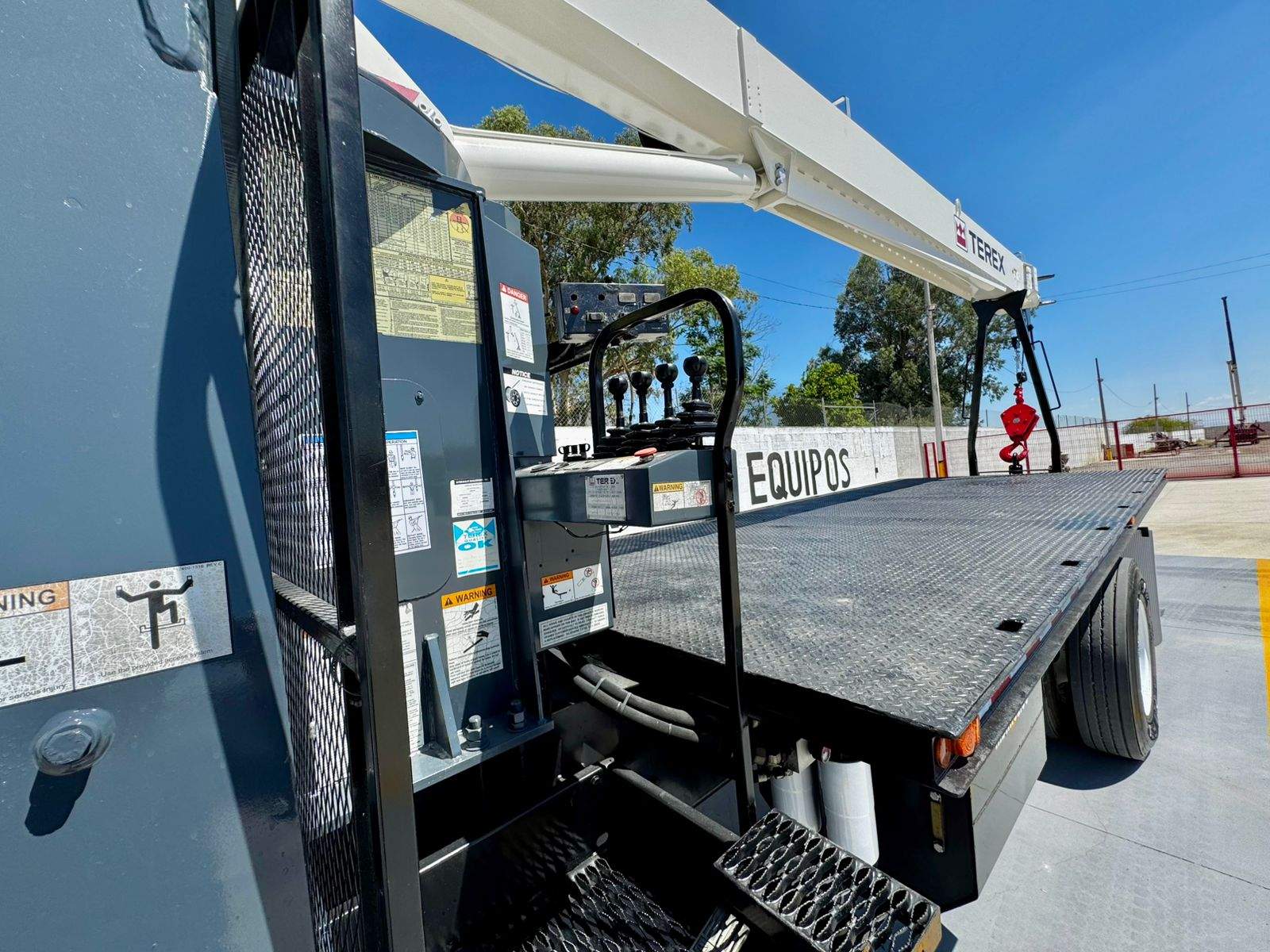 GRUA TITAN TEREX BT3870 DE 19 TON EN FREIGHTLINER 2016 (21)