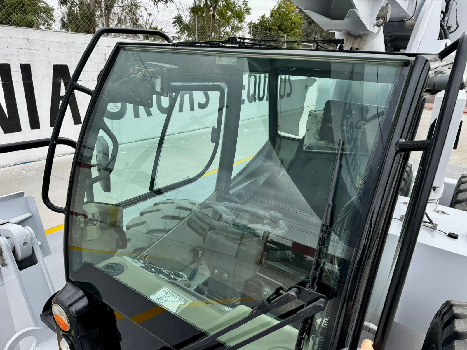 GRUA INDUSTRIALRT MANITEX M-150 PARA 15 TON AÑO 2014 (10)