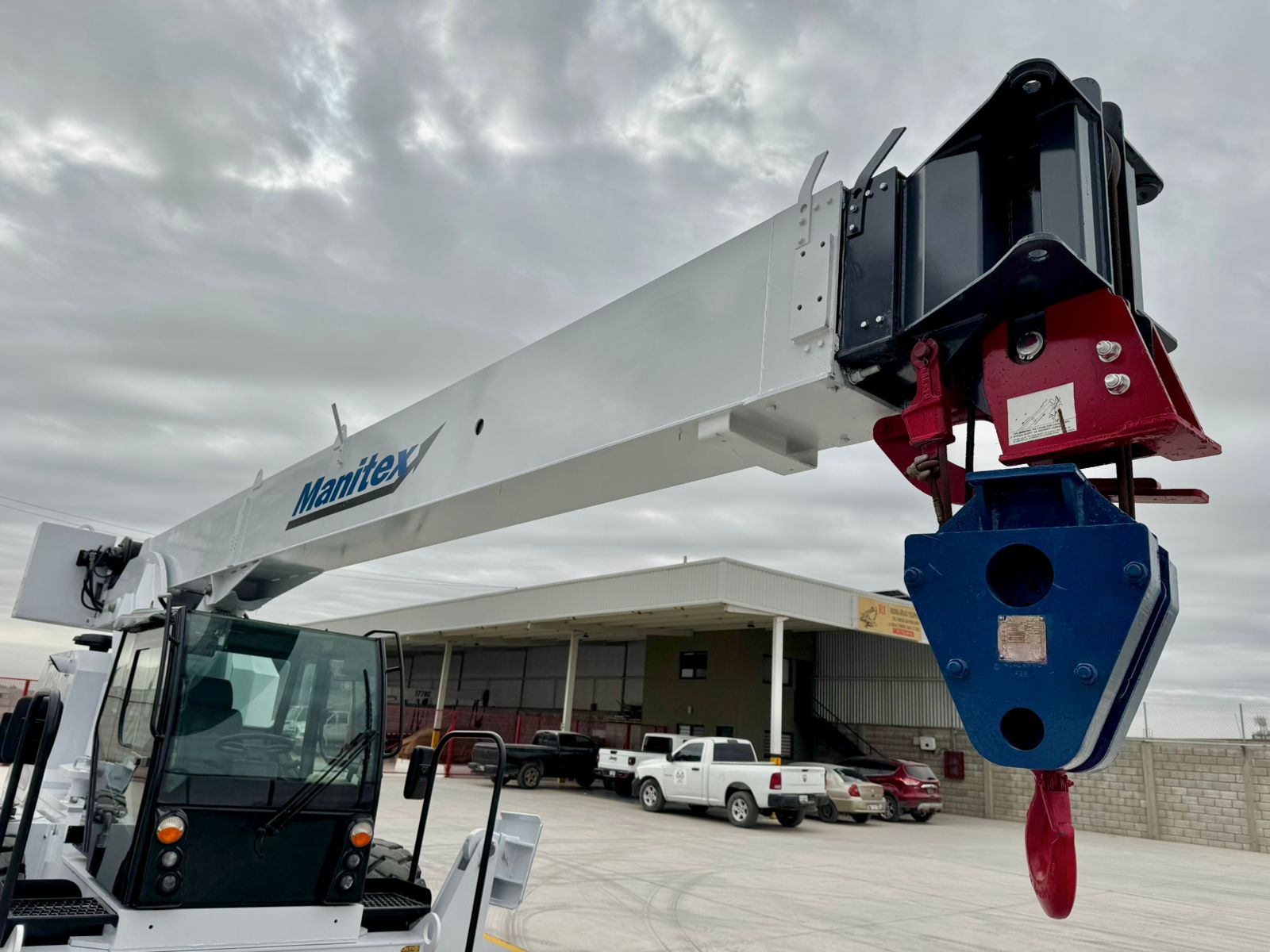 GRUA INDUSTRIALRT MANITEX M-150 PARA 15 TON AÑO 2014 (16)