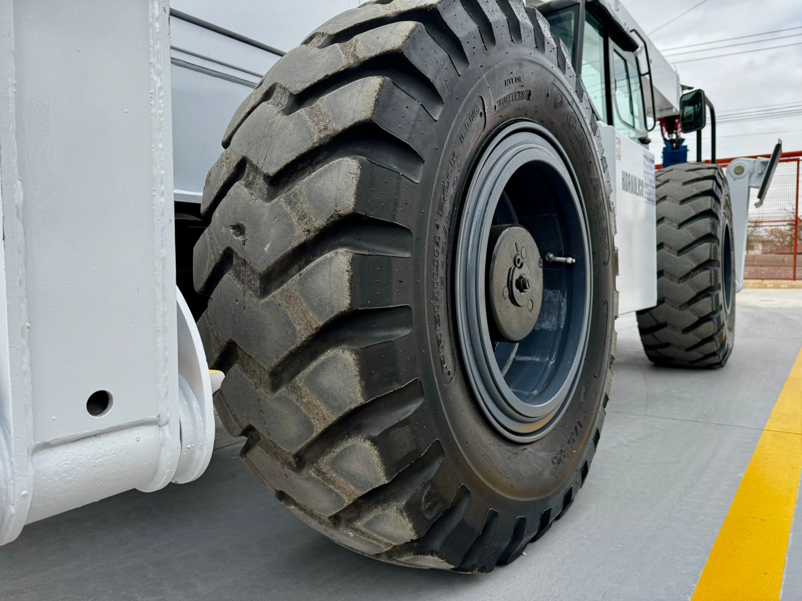 GRUA INDUSTRIALRT MANITEX M-150 PARA 15 TON AÑO 2014 (20)