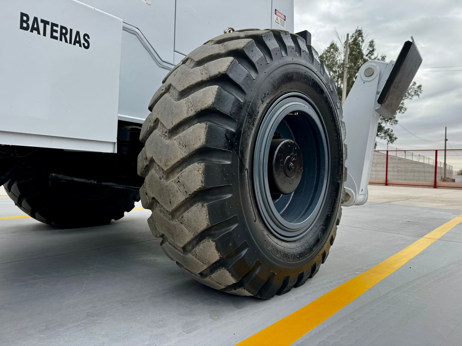 GRUA INDUSTRIALRT MANITEX M-150 PARA 15 TON AÑO 2014 (23)