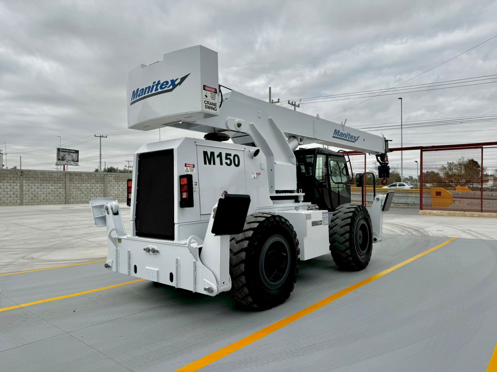 GRUA INDUSTRIALRT MANITEX M-150 PARA 15 TON AÑO 2014 (4)