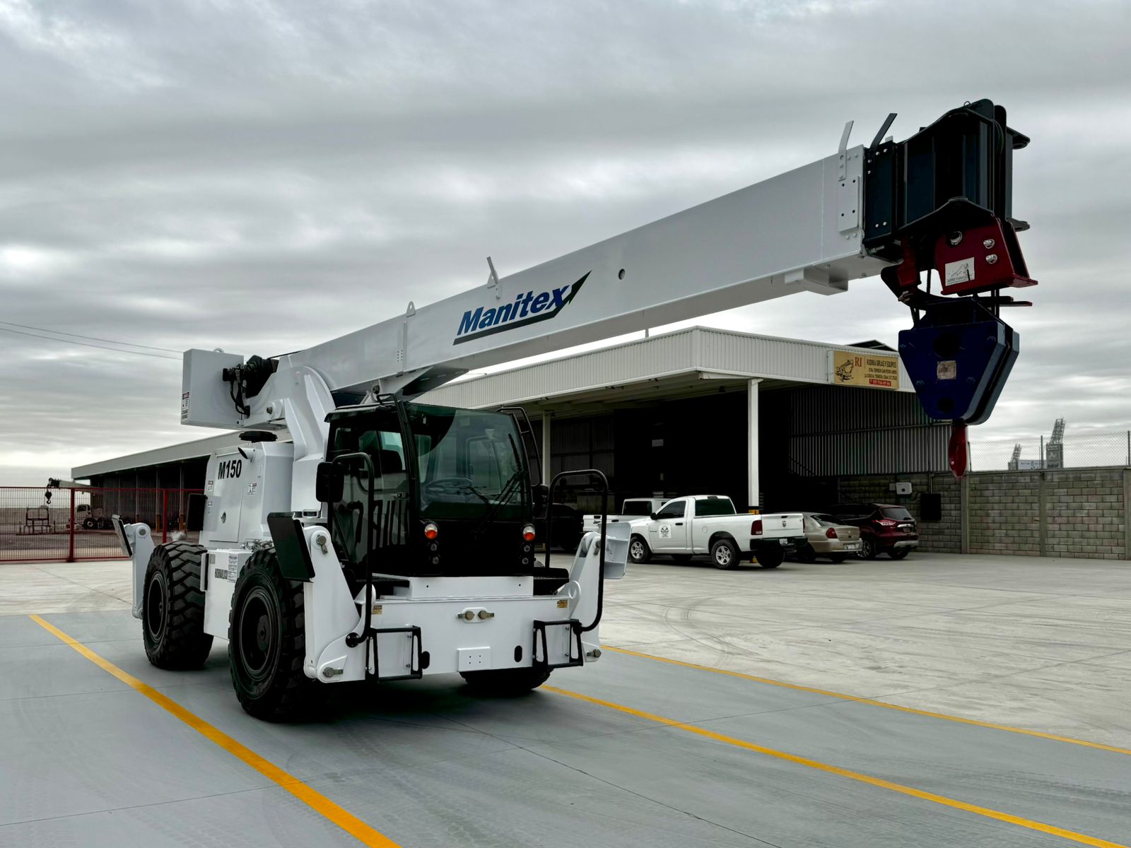 GRUA INDUSTRIALRT MANITEX M-150 PARA 15 TON AÑO 2014 (6)