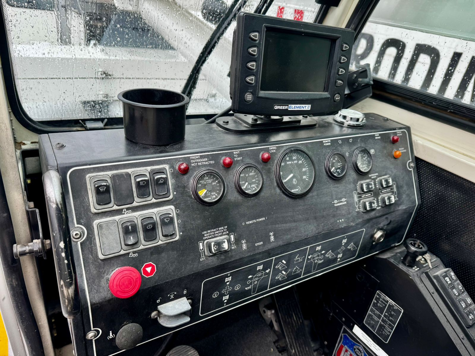 GRUA SOBRE CAMION TEREX T-780 DE 80 TON 2013 (13)