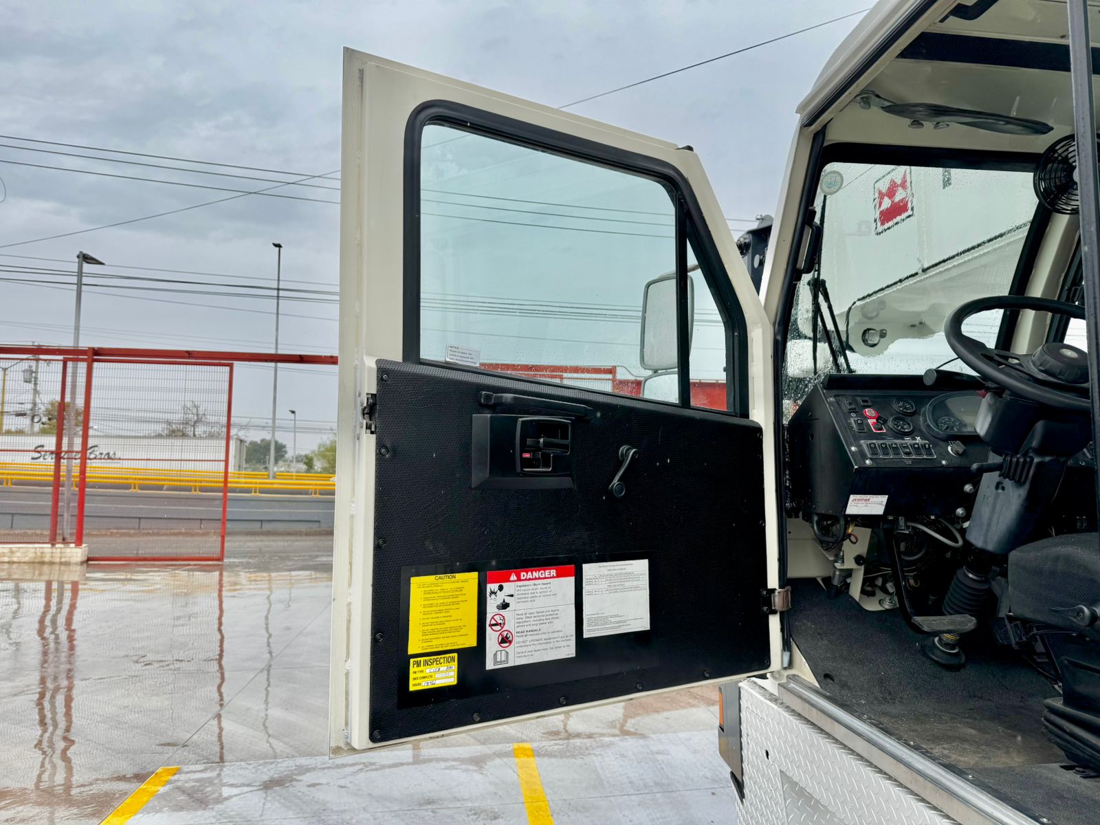 GRUA SOBRE CAMION TEREX T-780 DE 80 TON 2013 (6)