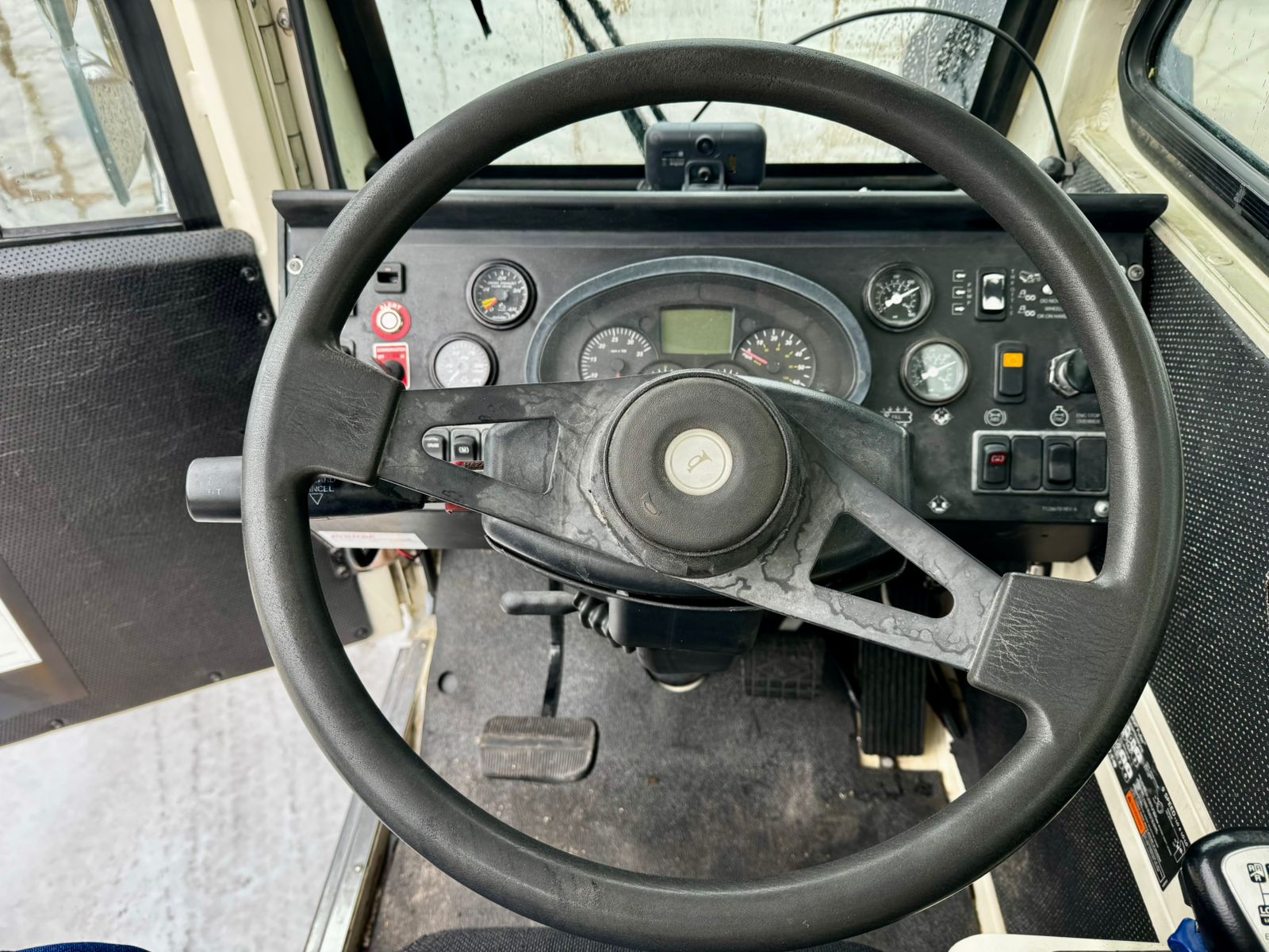 GRUA SOBRE CAMION TEREX T-780 DE 80 TON 2013 (8)