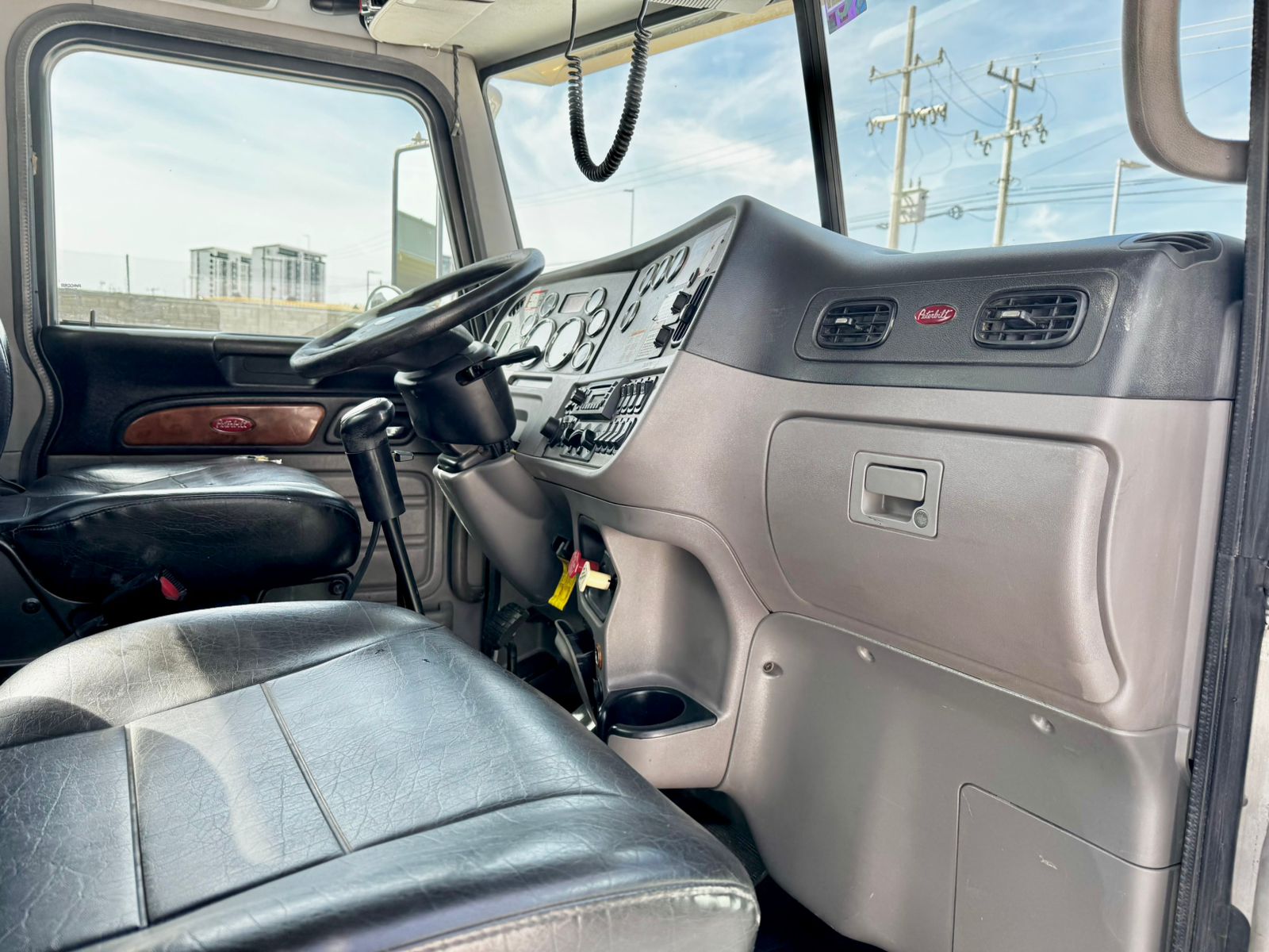 GRUA TITAN NATIONAL 800D DE 23 TON EN PETERBILT 2011 (12)