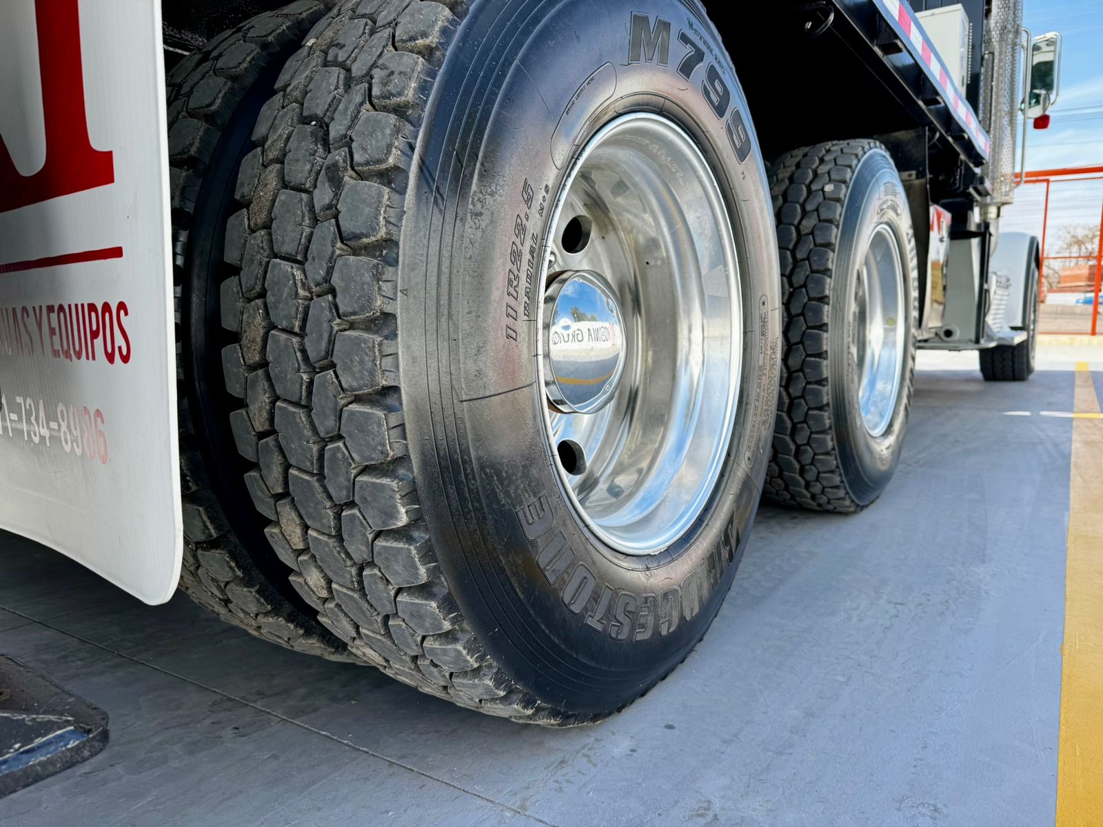 GRUA TITAN NATIONAL 800D DE 23 TON EN PETERBILT 2011 (22)