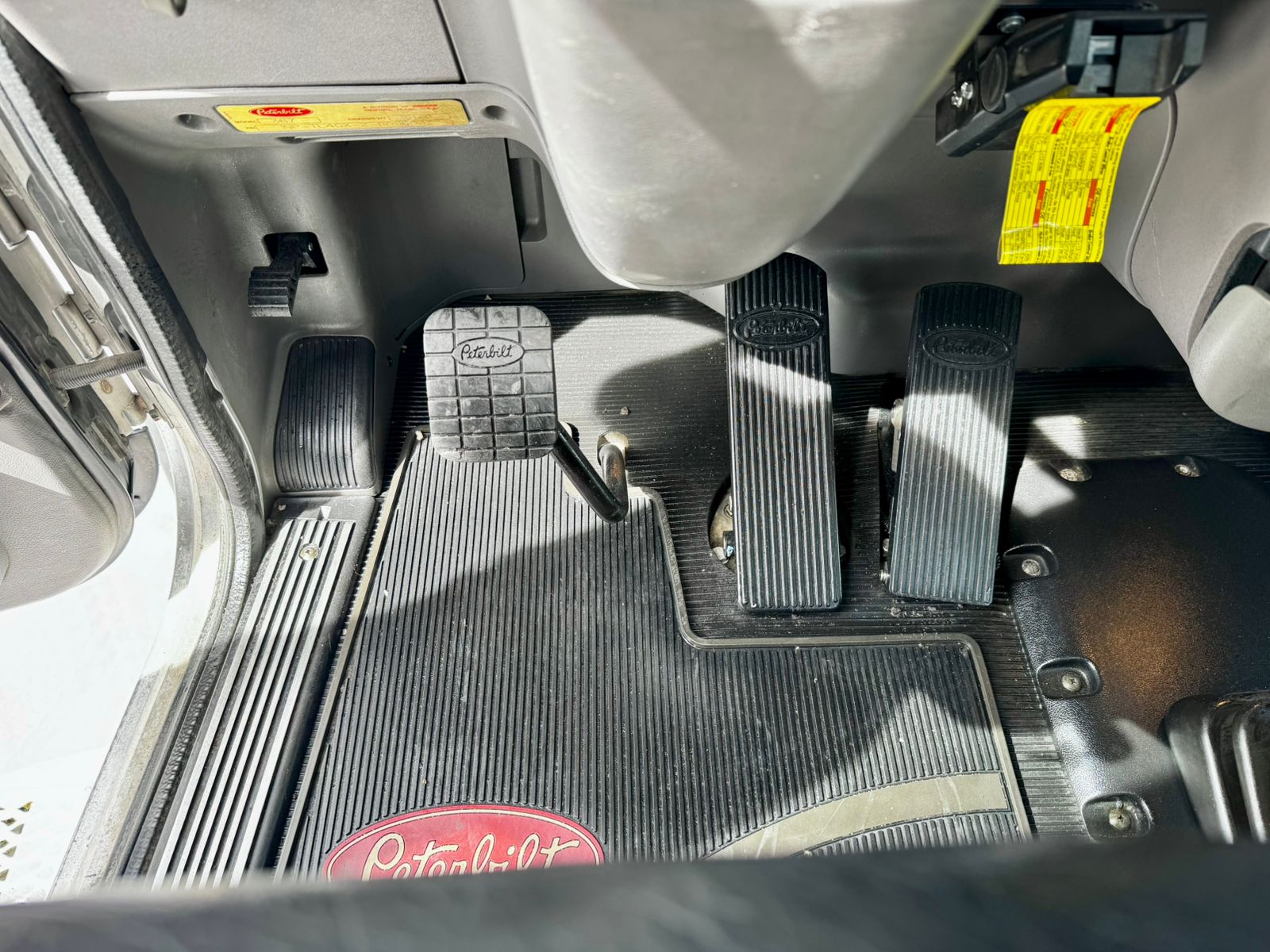 GRUA TITAN NATIONAL 800D DE 23 TON EN PETERBILT 2011 (8)