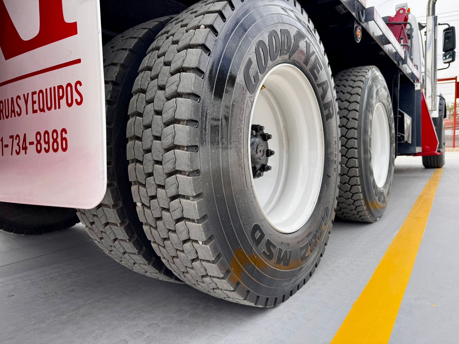 2012 InternationalcTerex BT4792 (1)