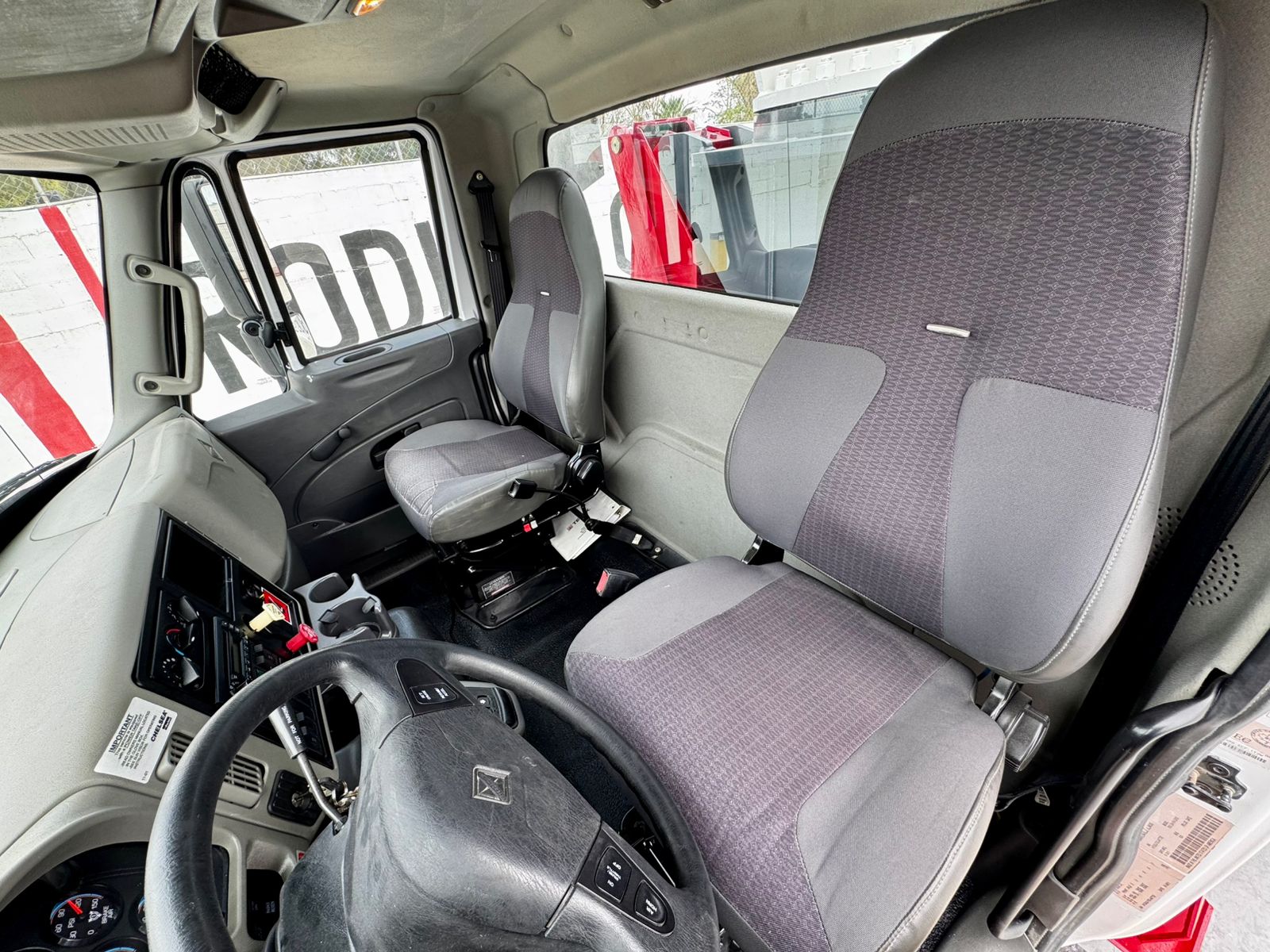 2012 InternationalcTerex BT4792 (10)