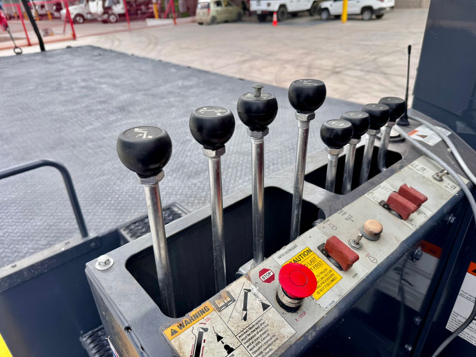 2012 InternationalcTerex BT4792 (15)