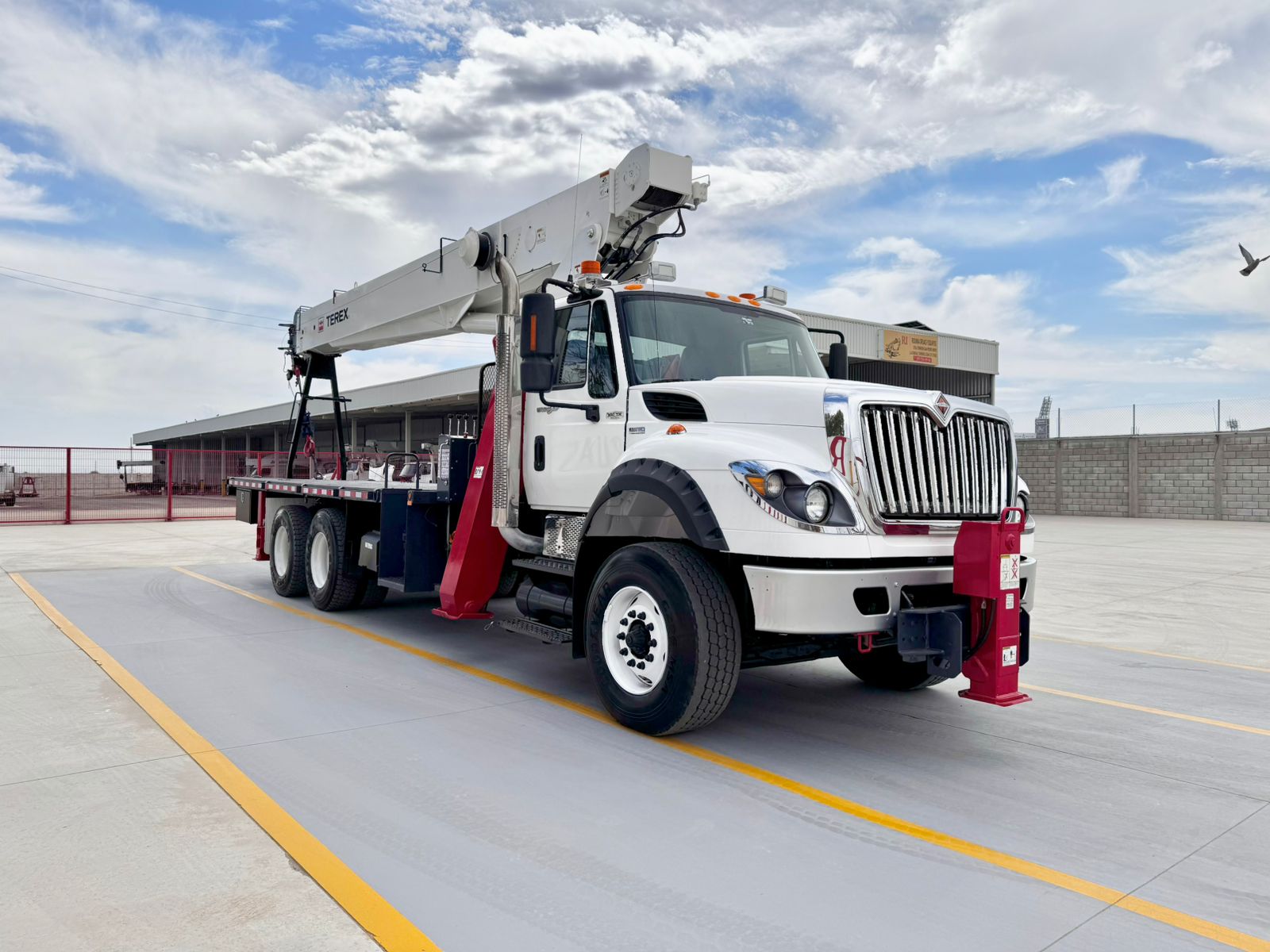 2012 InternationalcTerex BT4792 (6)
