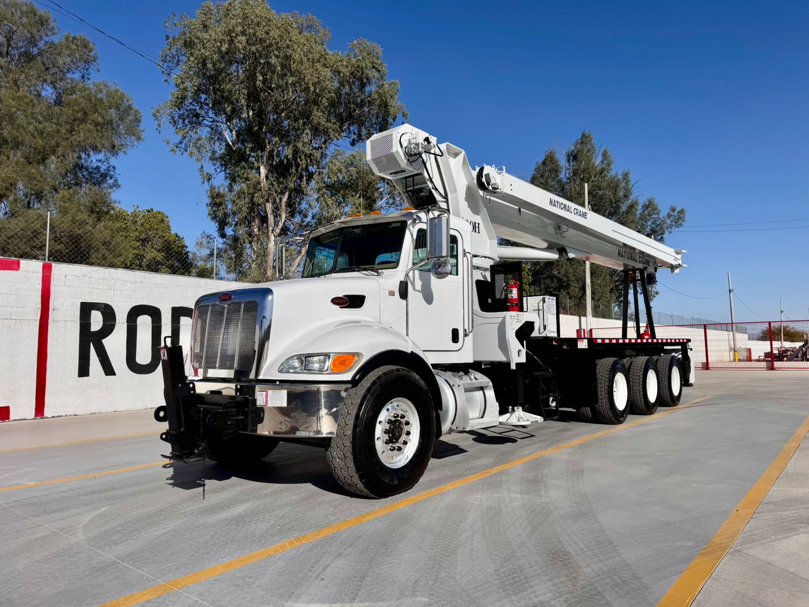 Grúa Titán National 1400H de 33 ton en Peterbilt 2007 (2)