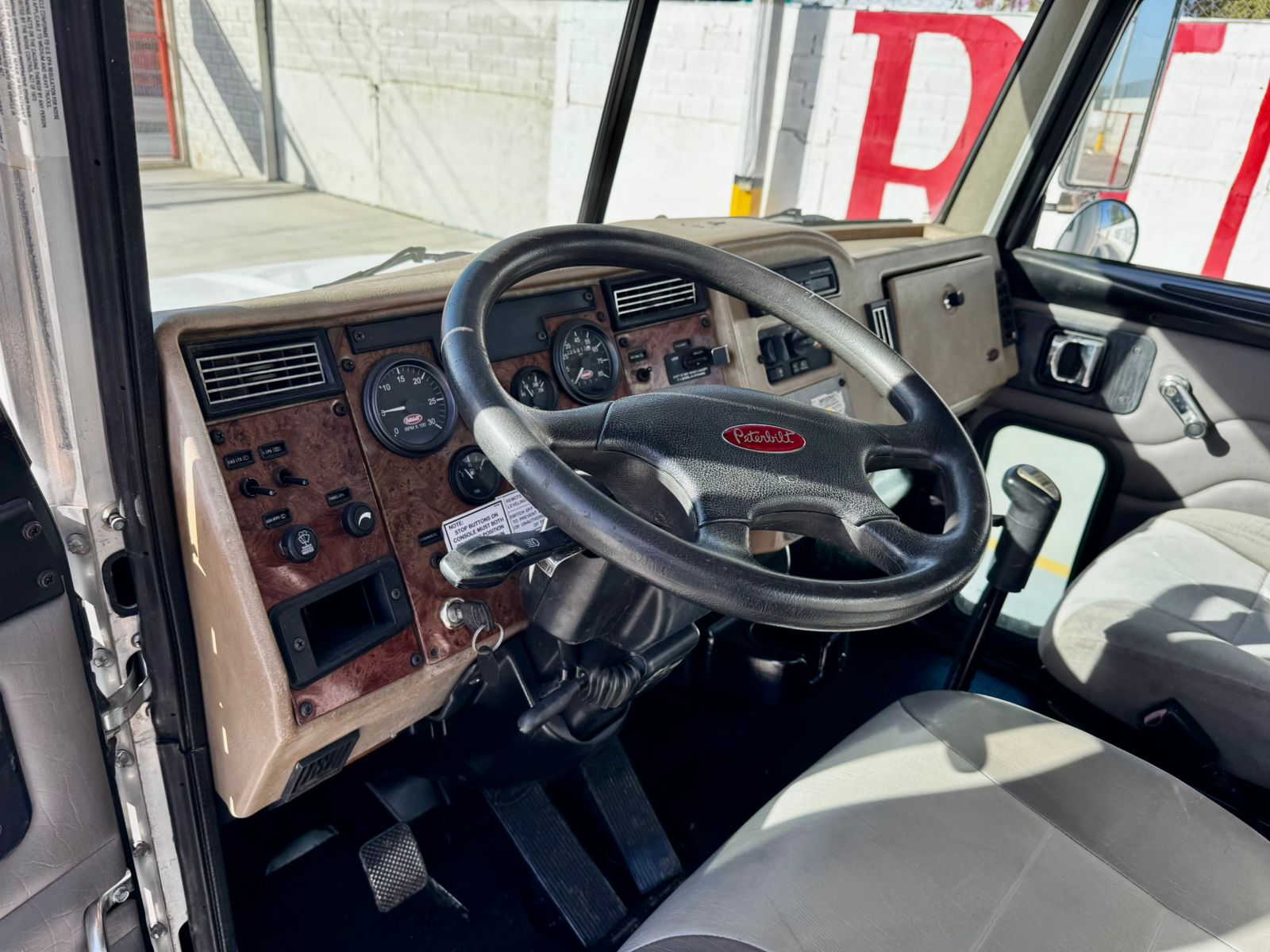 Grúa Titán National 1400H de 33 ton en Peterbilt 2007 (6)