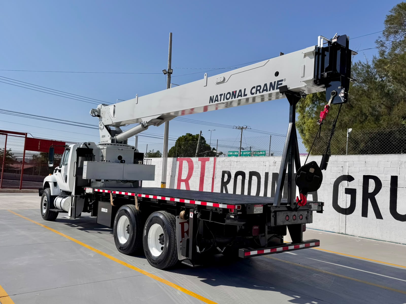 Grua National Crane 900A En International 2012_4