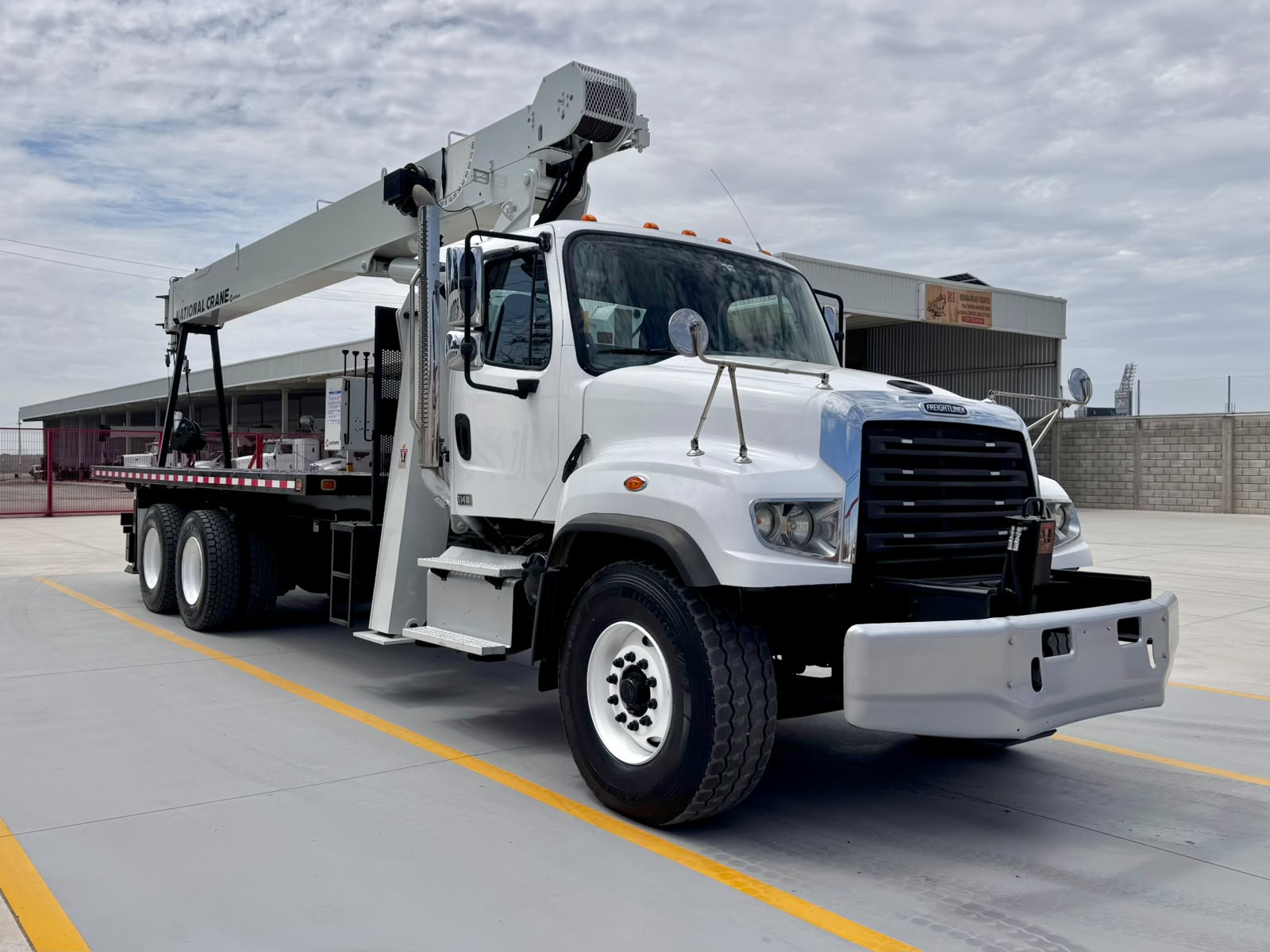Grua Titan National 800D De 23 Ton En Freightliner 2014_1