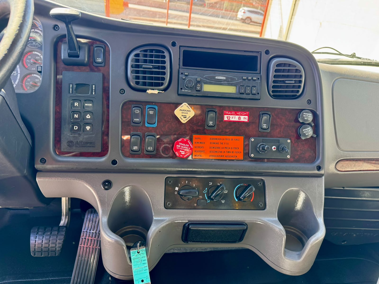 GRUA ARTICULADA PM 48SP 22.5 TON EN FREIGHTLINER 2014_15