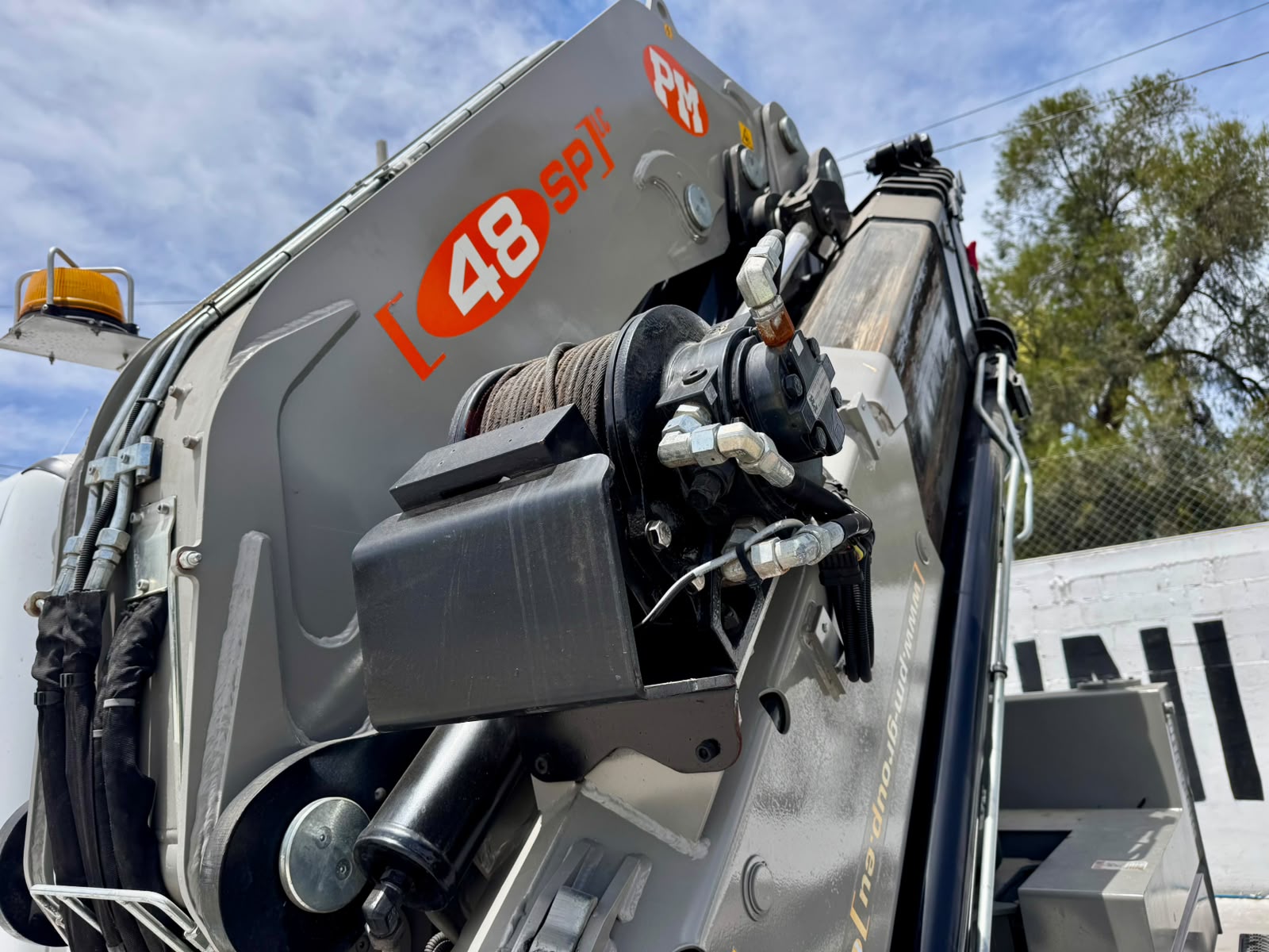 GRUA ARTICULADA PM 48SP 22.5 TON EN FREIGHTLINER 2014_7