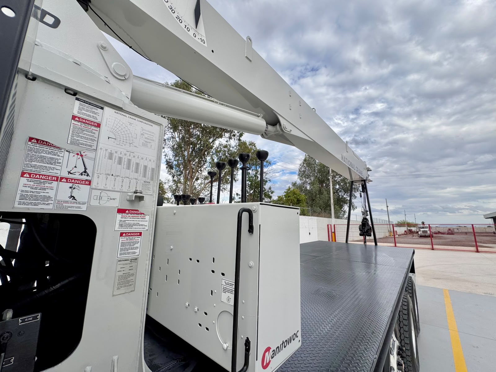 GRUA TITAN NATIONAL 800D DE 23 TON EN PETERBILT 2015_7