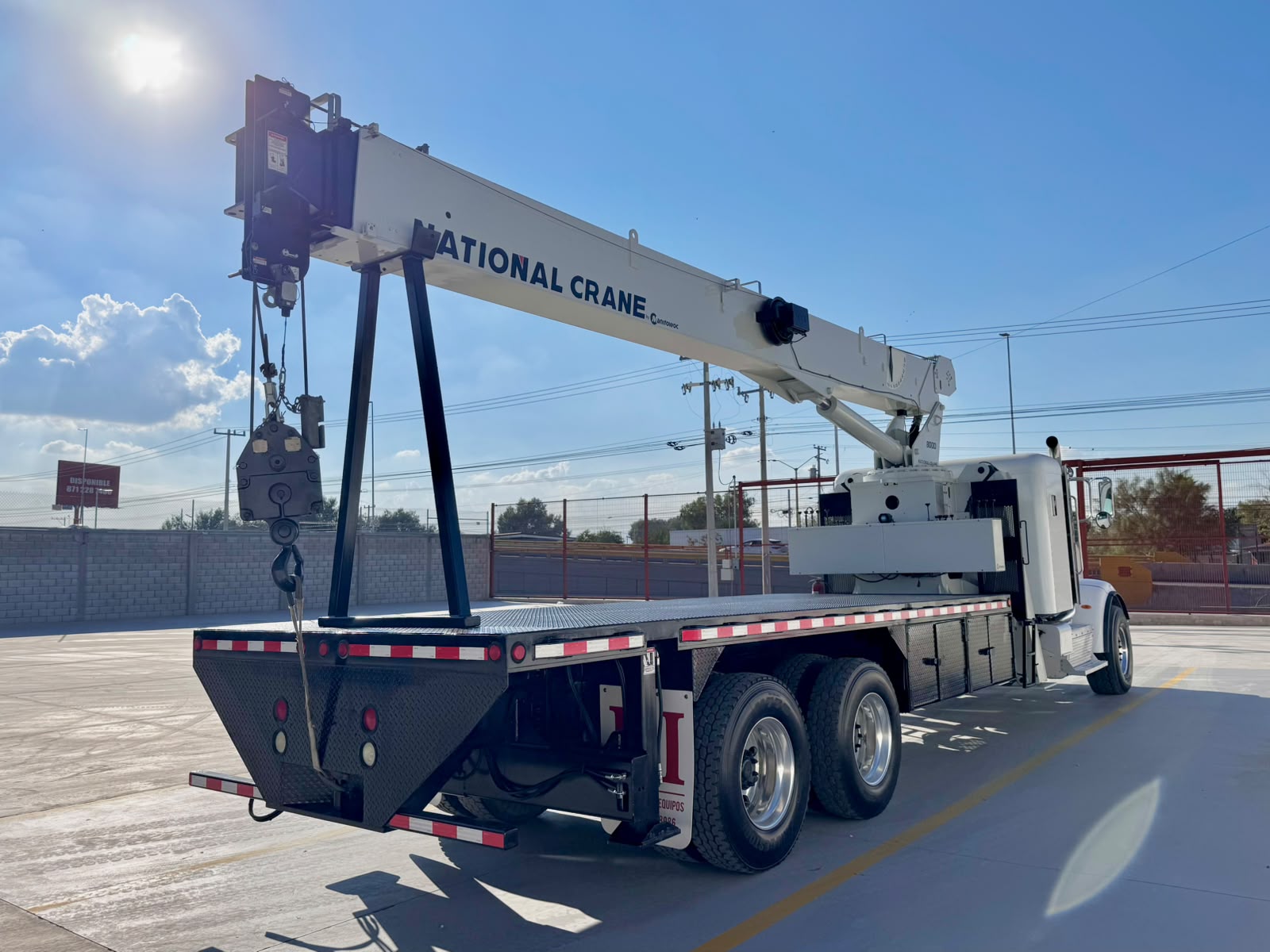 GRUA TITAN NATIONAL 800D DE 23 TON EN PETERBILT 2015_09Octubre_4