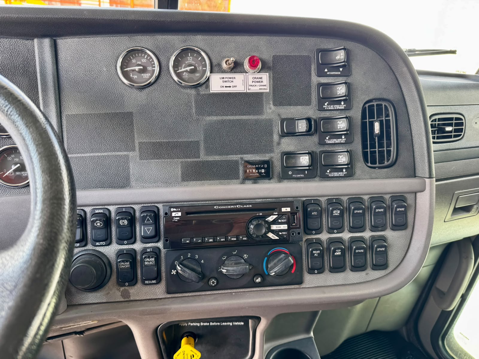GRUA TITAN NATIONAL 800D DE 23 TON EN PETERBILT 2015_24