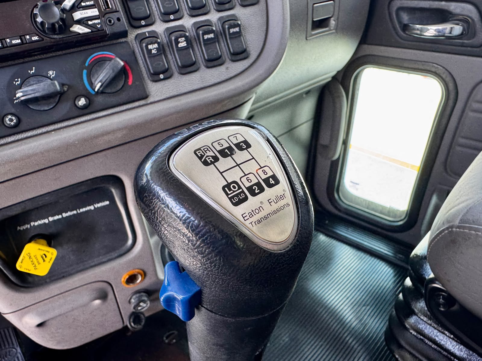 GRUA TITAN NATIONAL 800D DE 23 TON EN PETERBILT 2015_28