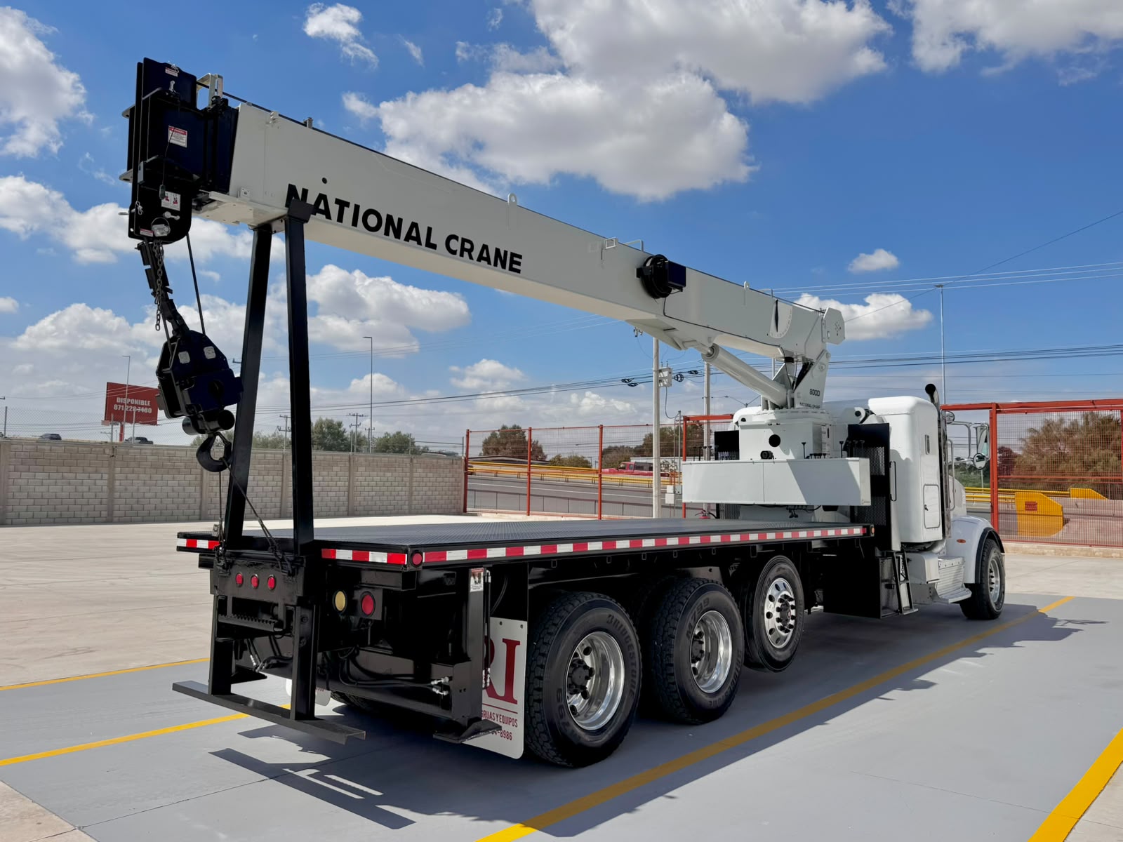 GRUA TITAN NATIONAL 800D DE 23 TON EN PETERBILT 2015_5